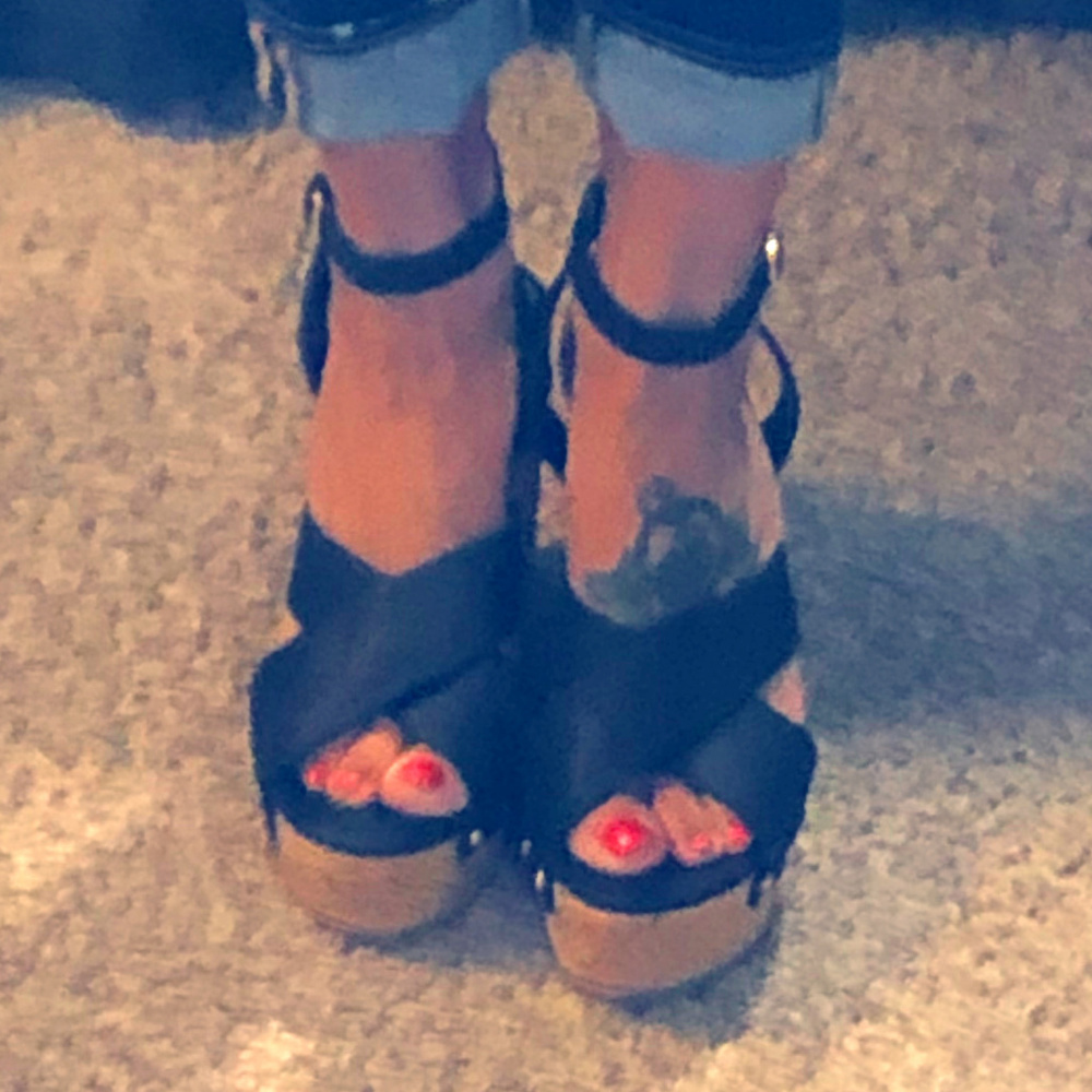 (NWOT) Strappy Wedge Shoes